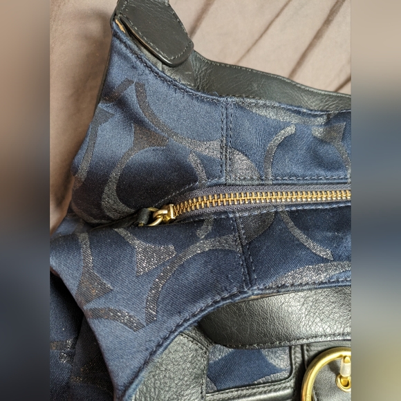 Coach Signature Metallic Campbell Jacquard Buckle Purse - Picture 14 of 17